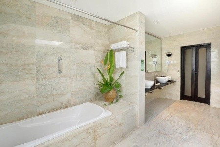 Legian Beach Hotel - 9