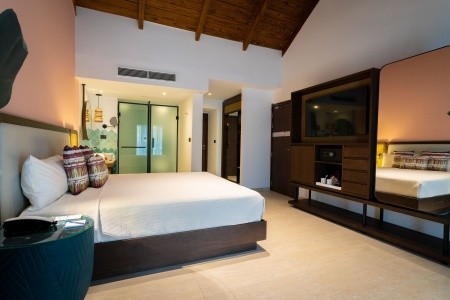 Tropical Deluxe Princess - 143