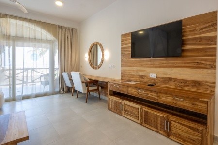 Royal Mandarin Hotel & Resort ( Ex Coral Reef)