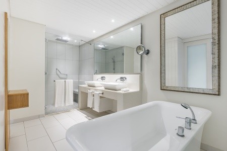 Maurícius  Radisson Blu Azuri Resort & Spa (Roches Noires) 12 dňový pobyt Polpenzia Letecky Letisko: Praha April 2027 ( 6/04/27-17/04/27)