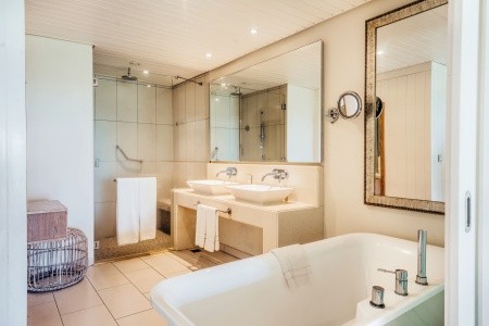 Maurícius  Radisson Blu Azuri Resort & Spa (Roches Noires) 12 dňový pobyt Polpenzia Letecky Letisko: Praha April 2027 ( 6/04/27-17/04/27)