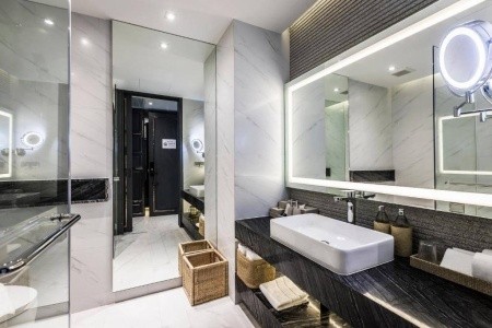 Wyndham Grand Nai Harn Beach Phuket - 9