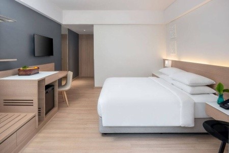 Thajsko Phuket Hyatt Place Phuket Patong 12 dňový pobyt Plná penzia Letecky Letisko: Katovice December 2025 ( 4/12/25-15/12/25)