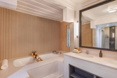 Maurícius Belle Mare Ambre Resort 9 dňový pobyt Polpenzia Letecky Letisko: Viedeň May 2026 (24/05/26- 1/06/26)