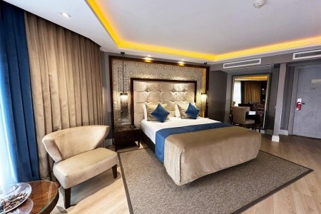 Turecko Istanbul Zürich 5 dňový pobyt Raňajky Letecky Letisko: Praha January 2026 ( 2/01/26- 6/01/26)