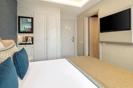 Turecko Istanbul Zürich 5 dňový pobyt Raňajky Letecky Letisko: Praha January 2026 ( 2/01/26- 6/01/26)