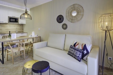 Arena Castillo Apartments - 15