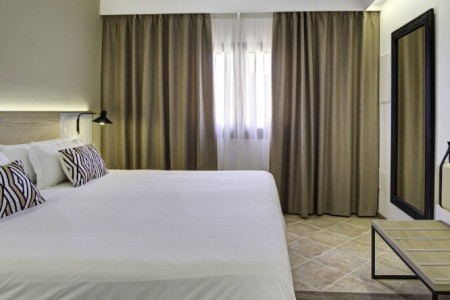 Arena Castillo Apartments - 17