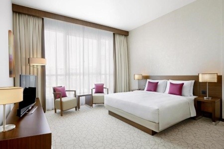 Hyatt Place Dubai Al Rigga Residences - 10