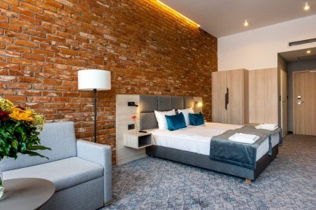 Poľsko Dolní Slezsko Korona Wrocław 6 dňový pobyt Raňajky Vlastná July 2026 (16/07/26-21/07/26)