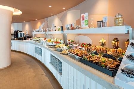 Zenith (Ex.marlin Beach) - 9