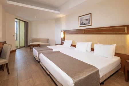 Crystal Prestige Elite (Ex. Le Chateau De Prestige) - 15