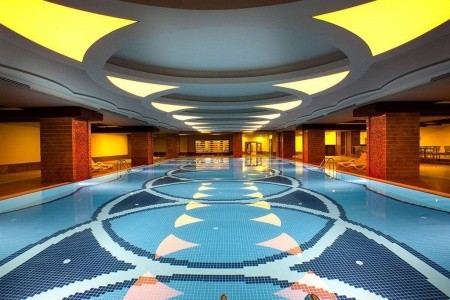 Royal Holiday Palace - 12