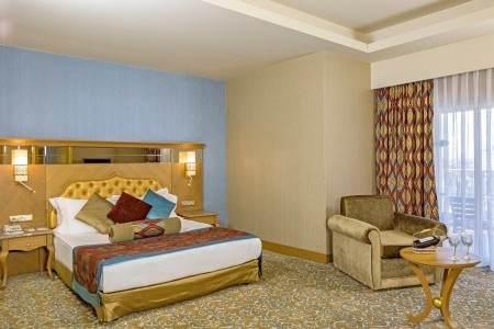 Royal Holiday Palace - 22