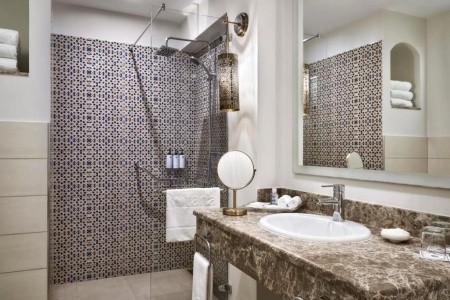 The Cove Rotana Resort - 19