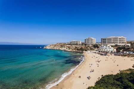 Malta Mellieha Radisson Blu Resort & Spa, Malta Golden Sands 7 dňový pobyt Polpenzia Letecky Letisko: Viedeň March 2026 (12/03/26-18/03/26)