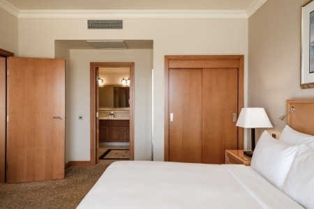 Malta Mellieha Radisson Blu Resort & Spa, Malta Golden Sands 7 dňový pobyt Polpenzia Letecky Letisko: Viedeň March 2026 (12/03/26-18/03/26)