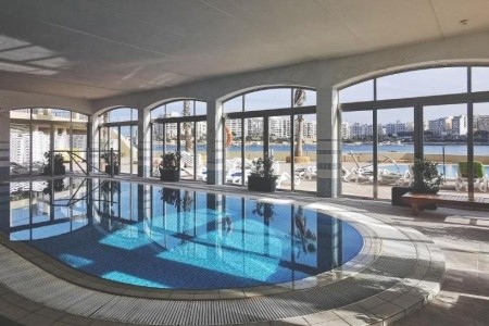 Cavalieri Art Hotel Radisson - 11