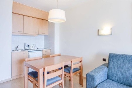 Španielsko Mallorca Aparthotel Fontanellas Playa 5 dňový pobyt Raňajky Letecky Letisko: Viedeň April 2026 ( 7/04/26-11/04/26)