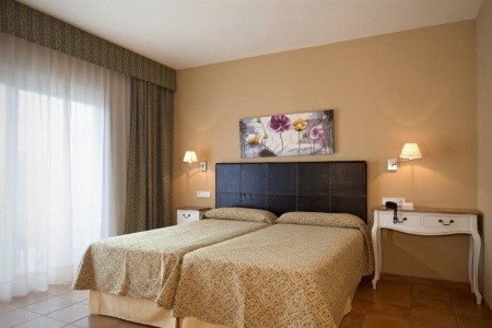 Španielsko Mallorca La Pergola Aparthotel (Port De Andratx) 4 dňový pobyt Raňajky Letecky Letisko: Viedeň December 2025 (20/12/25-23/12/25)