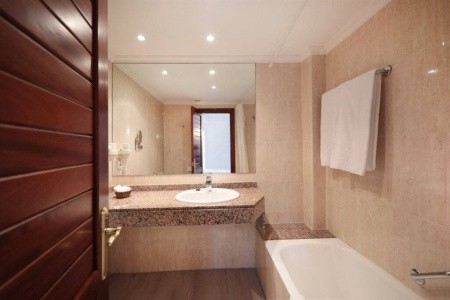 Španielsko Mallorca La Pergola Aparthotel (Port De Andratx) 4 dňový pobyt Raňajky Letecky Letisko: Viedeň December 2025 (20/12/25-23/12/25)