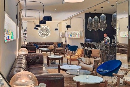 Španielsko Barcelona H10 Cubik 8 dňový pobyt Raňajky Letecky Letisko: Bratislava May 2026 (28/05/26- 4/06/26)