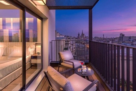 Španielsko Barcelona H10 Cubik 8 dňový pobyt Raňajky Letecky Letisko: Bratislava May 2026 (28/05/26- 4/06/26)