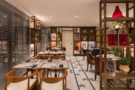 Španielsko Barcelona H10 Cubik 8 dňový pobyt Raňajky Letecky Letisko: Bratislava May 2026 (28/05/26- 4/06/26)