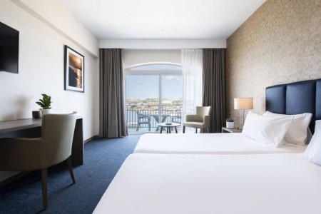 Malta Sliema The Waterfront 5 dňový pobyt Raňajky Letecky Letisko: Viedeň July 2026 ( 1/07/26- 5/07/26)