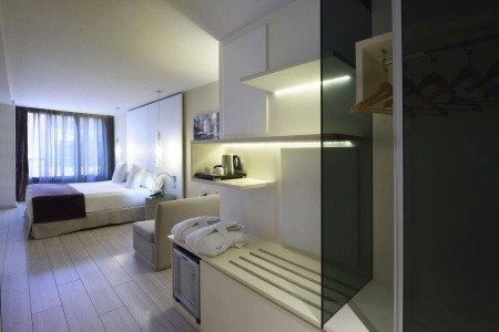 Španielsko Barcelona Grums 6 dňový pobyt Bez stravy Letecky Letisko: Bratislava March 2026 ( 8/03/26-13/03/26)