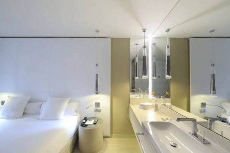 Španielsko Barcelona Grums 6 dňový pobyt Bez stravy Letecky Letisko: Bratislava March 2026 ( 8/03/26-13/03/26)