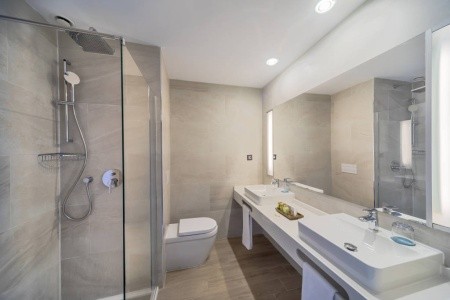 Španielsko Costa Del Sol Occidental Fuengirola 4 dňový pobyt Polpenzia Letecky Letisko: Viedeň July 2026 ( 2/07/26- 5/07/26)