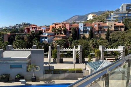 Artplatinum Suites & Apartments