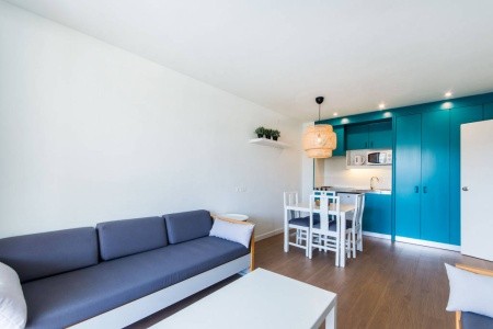 Španielsko Mallorca Bahía Pollensa Aparthotel 7 dňový pobyt Raňajky Letecky Letisko: Viedeň July 2026 (29/07/26- 4/08/26)