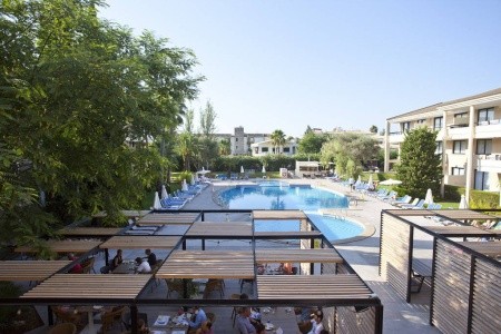 Španielsko Mallorca Bahía Pollensa Aparthotel 7 dňový pobyt Raňajky Letecky Letisko: Viedeň July 2026 (29/07/26- 4/08/26)