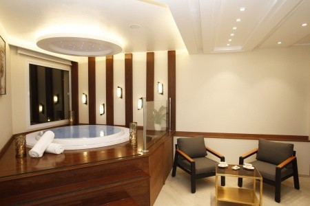 Francúzsko Korzika Corsica (Calvi) 8 dňový pobyt Raňajky Vlastná October 2026 ( 1/10/26- 8/10/26)