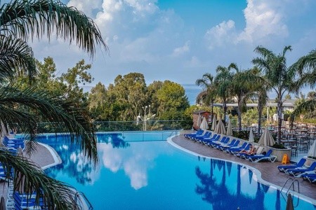 Michell Spa Beach Club - 11