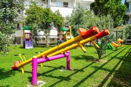 Catty Cats Garden - 24