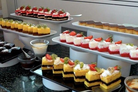 Catty Cats Garden - 30