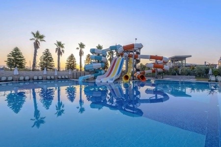 Port River Hotel & Spa - 6