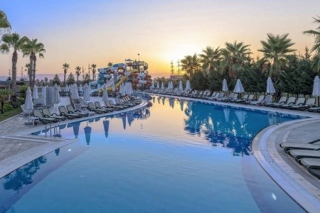 Port River Hotel & Spa - 7