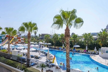 Port River Hotel & Spa - 9