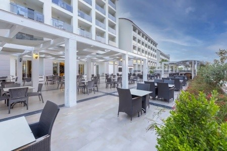 Port River Hotel & Spa - 10