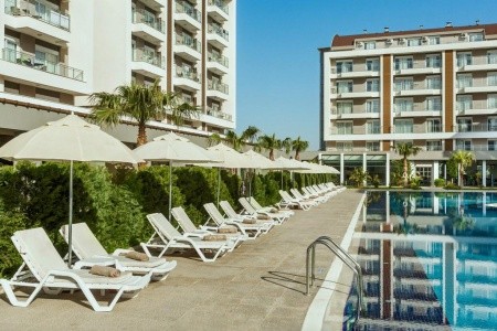 Greenwood Suites Resort - 4