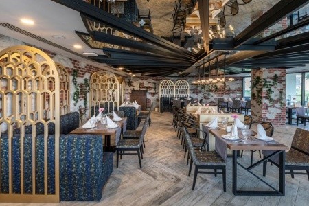 Greenwood Suites Resort - 11