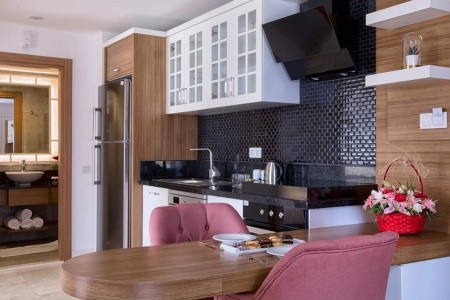 Greenwood Suites Resort - 18