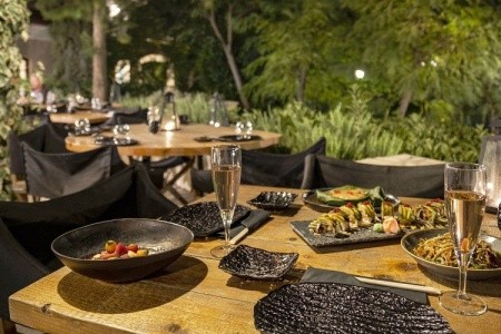 Grécko Samos Doryssa Sea Side Resort 15 dňový pobyt Polpenzia Letecky Letisko: Varšava June 2026 (20/06/26- 4/07/26)