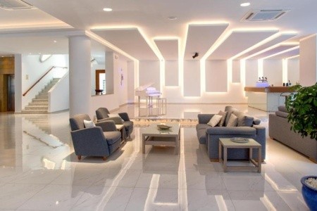 Mediterranean Beach Resort - 7