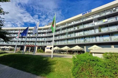 Maďarsko Západné Zadunajsko Park Inn By Radisson Zalakaros & Spa 5 dňový pobyt Light All inclusive Vlastná March 2026 (30/03/26- 3/04/26)
