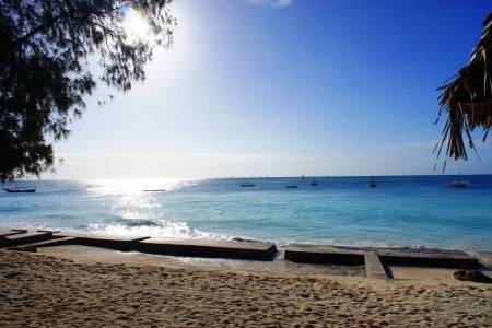 Zanzibar, Další oblasti na Zanzibaru, Smiles Beach, za <span>34.770</span> Kč